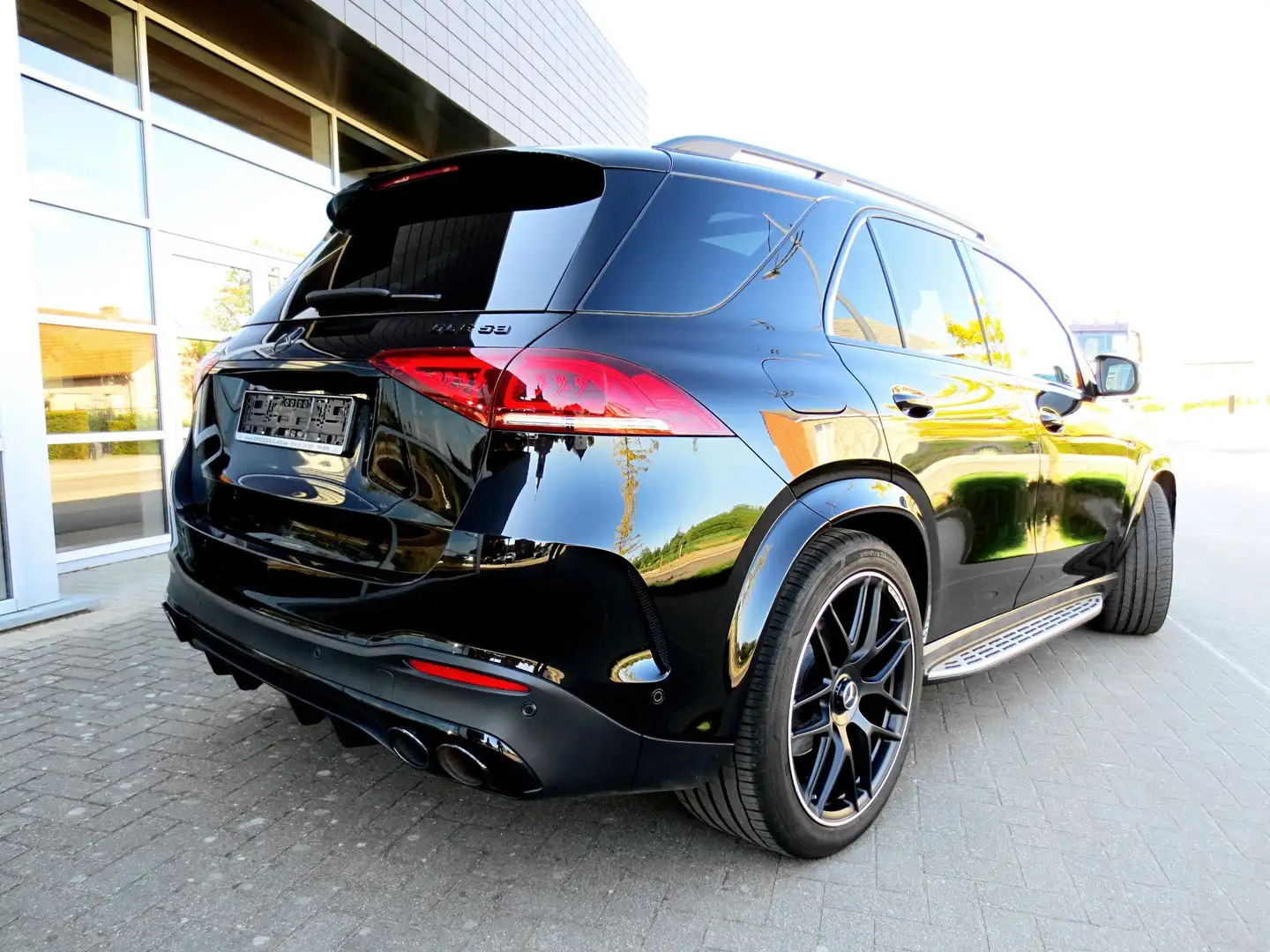 Mercedes-Benz GLE 53 AMG 4M *LICHTE VRACHT* Zwart - 2