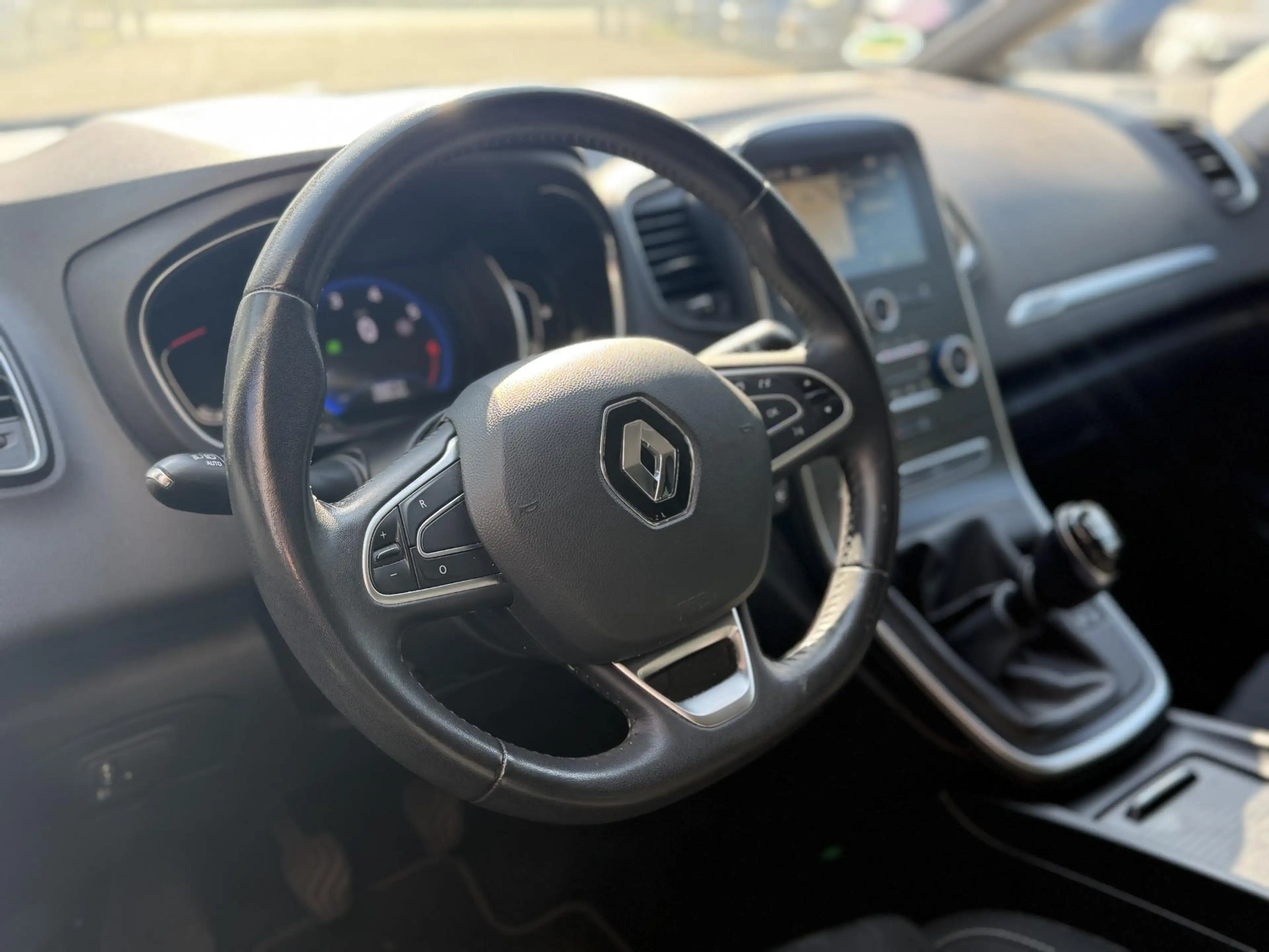 Renault Scenic 1.3 TCe Limited l Navi l Camera l Lichtmetaal — photo 5
