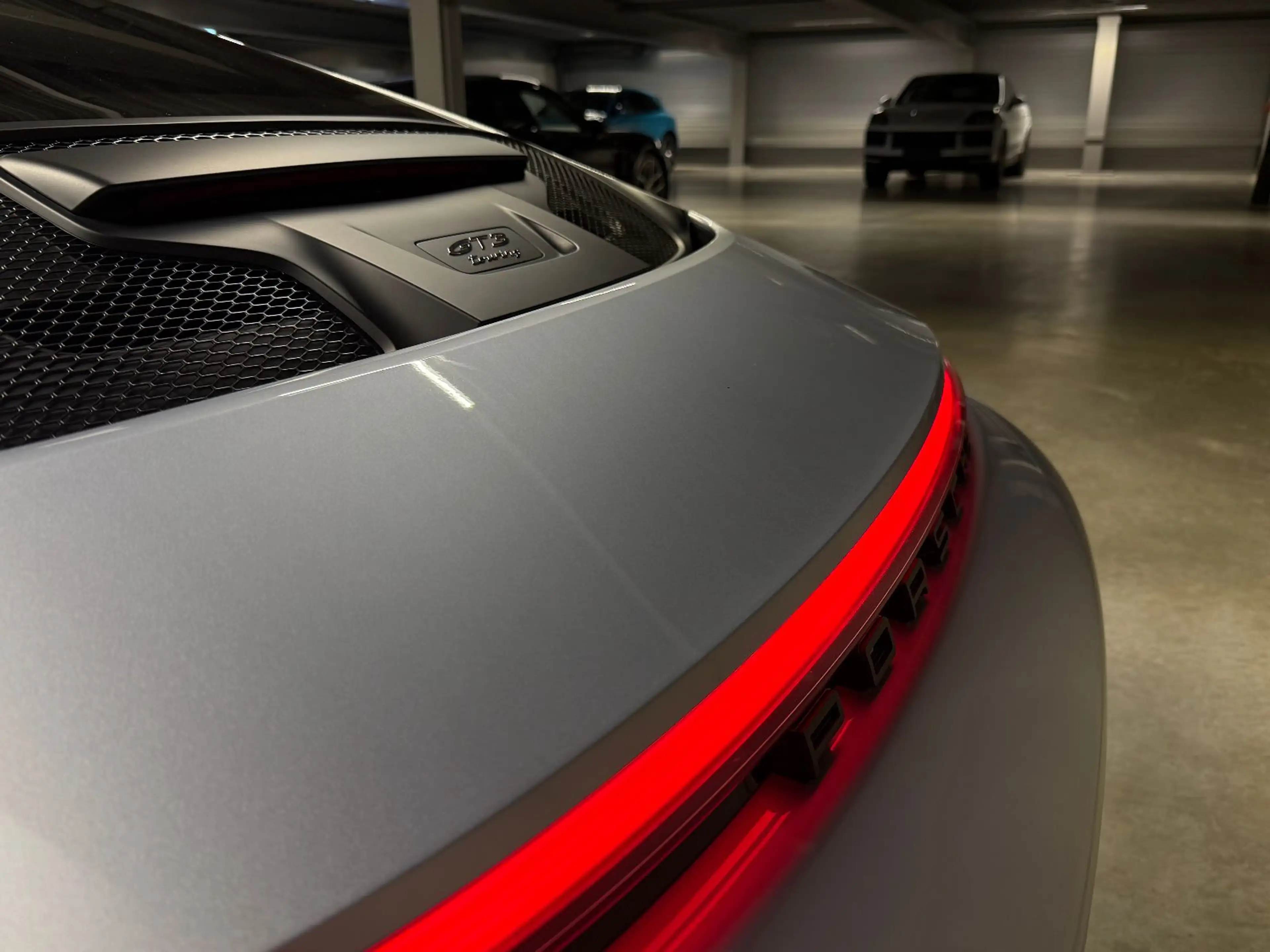 Porsche 992 (911) GT3 mit Touring Paket |PTS polarsilber — photo 10