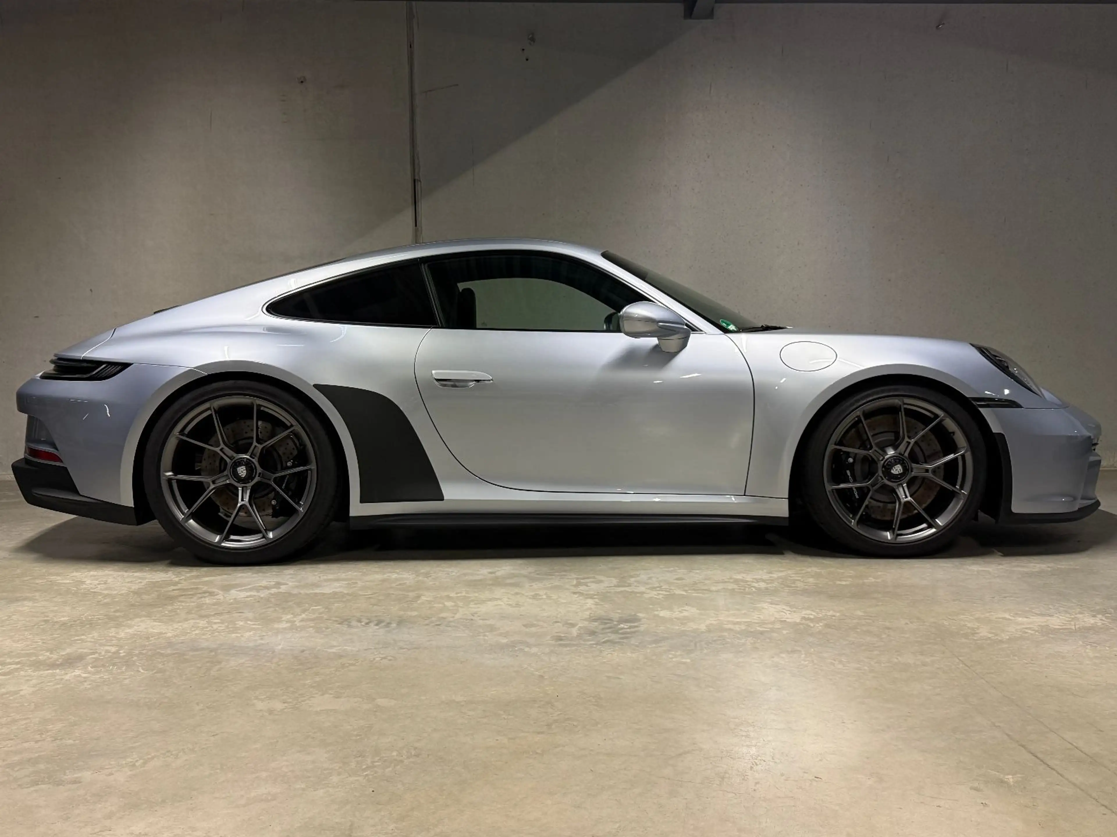 Porsche 992 (911) GT3 mit Touring Paket |PTS polarsilber — photo 7