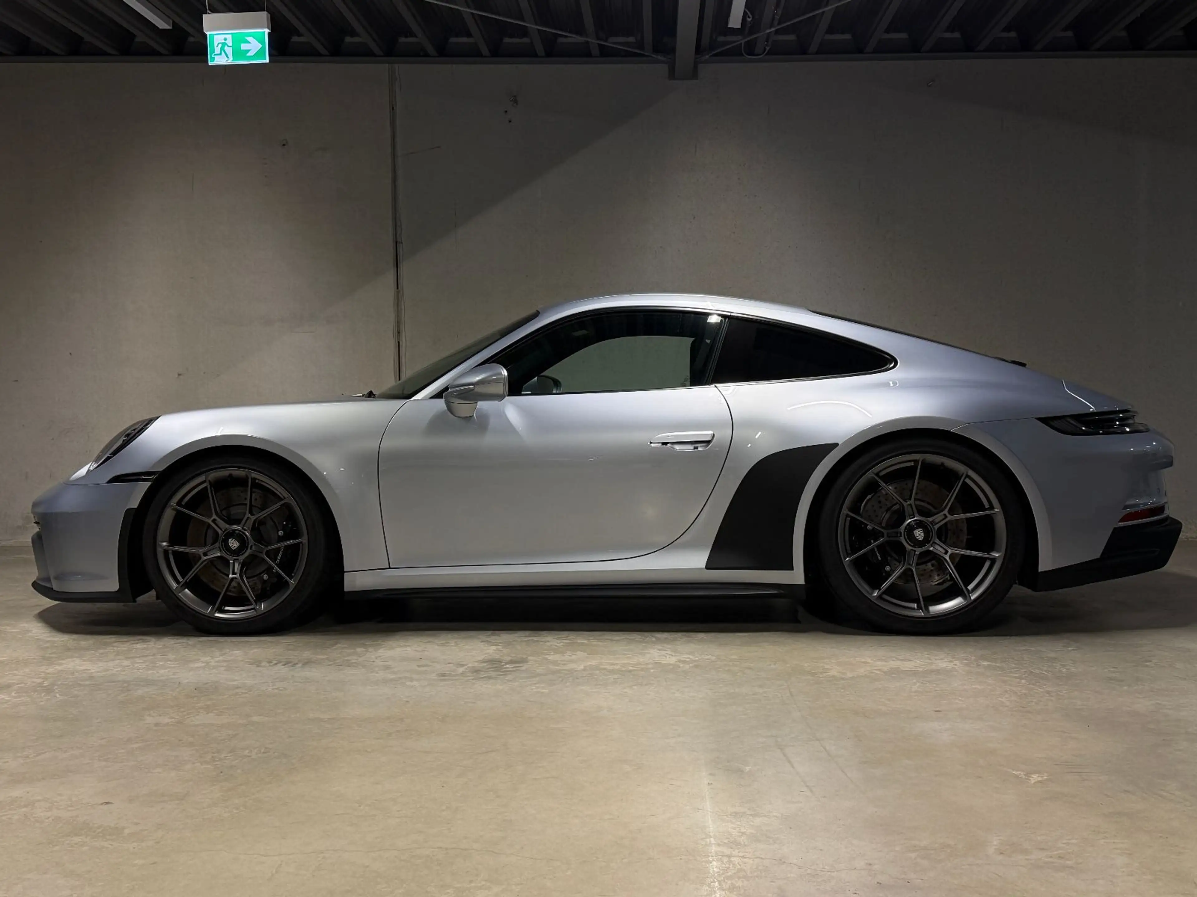 Porsche 992 (911) GT3 mit Touring Paket |PTS polarsilber — photo 3