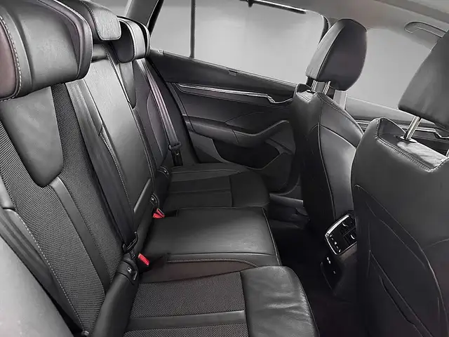 Skoda Octavia view 11
