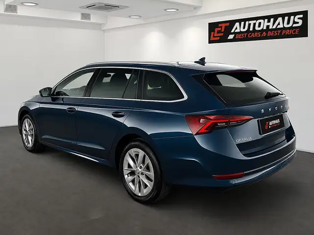 Skoda Octavia view 3