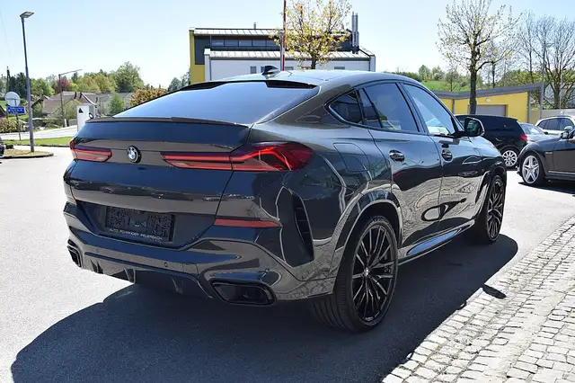 BMW X6 xDrive40d (Mild-Hybrid) *M-Sportpaket* Ansicht 3