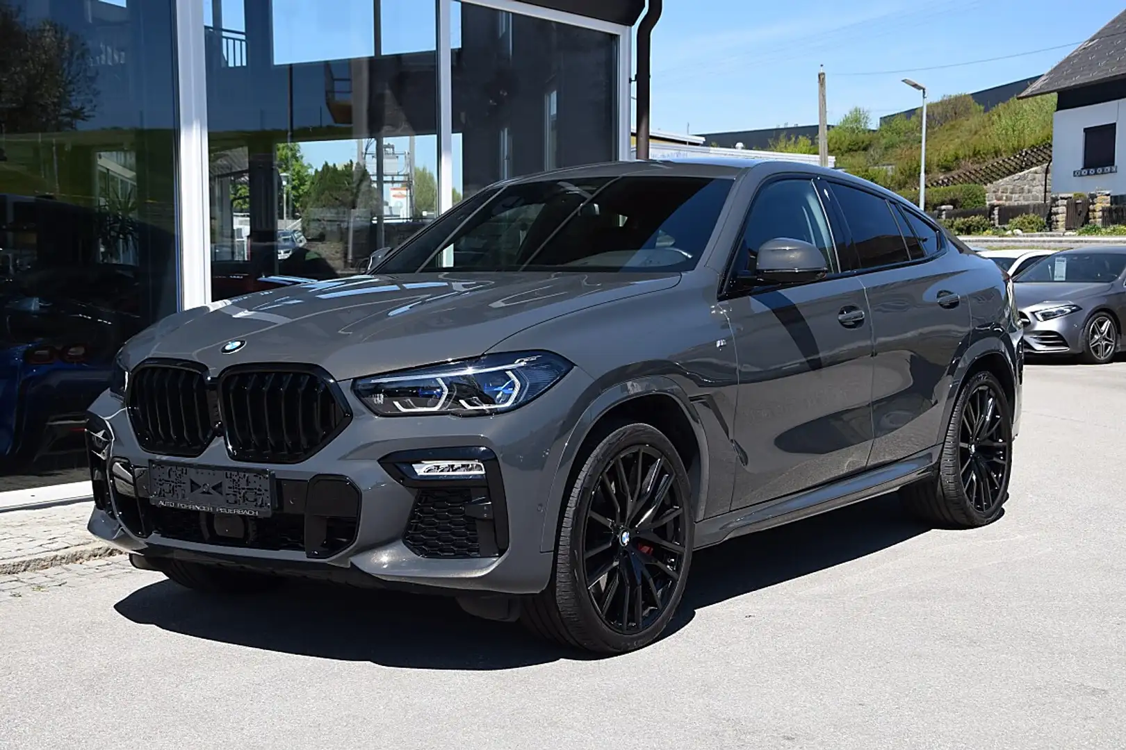 BMW X6 xDrive40d (Mild-Hybrid) *M-Sportpaket* Silber - 2