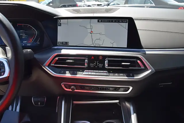 BMW X6 xDrive40d (Mild-Hybrid) *M-Sportpaket* Ansicht 9