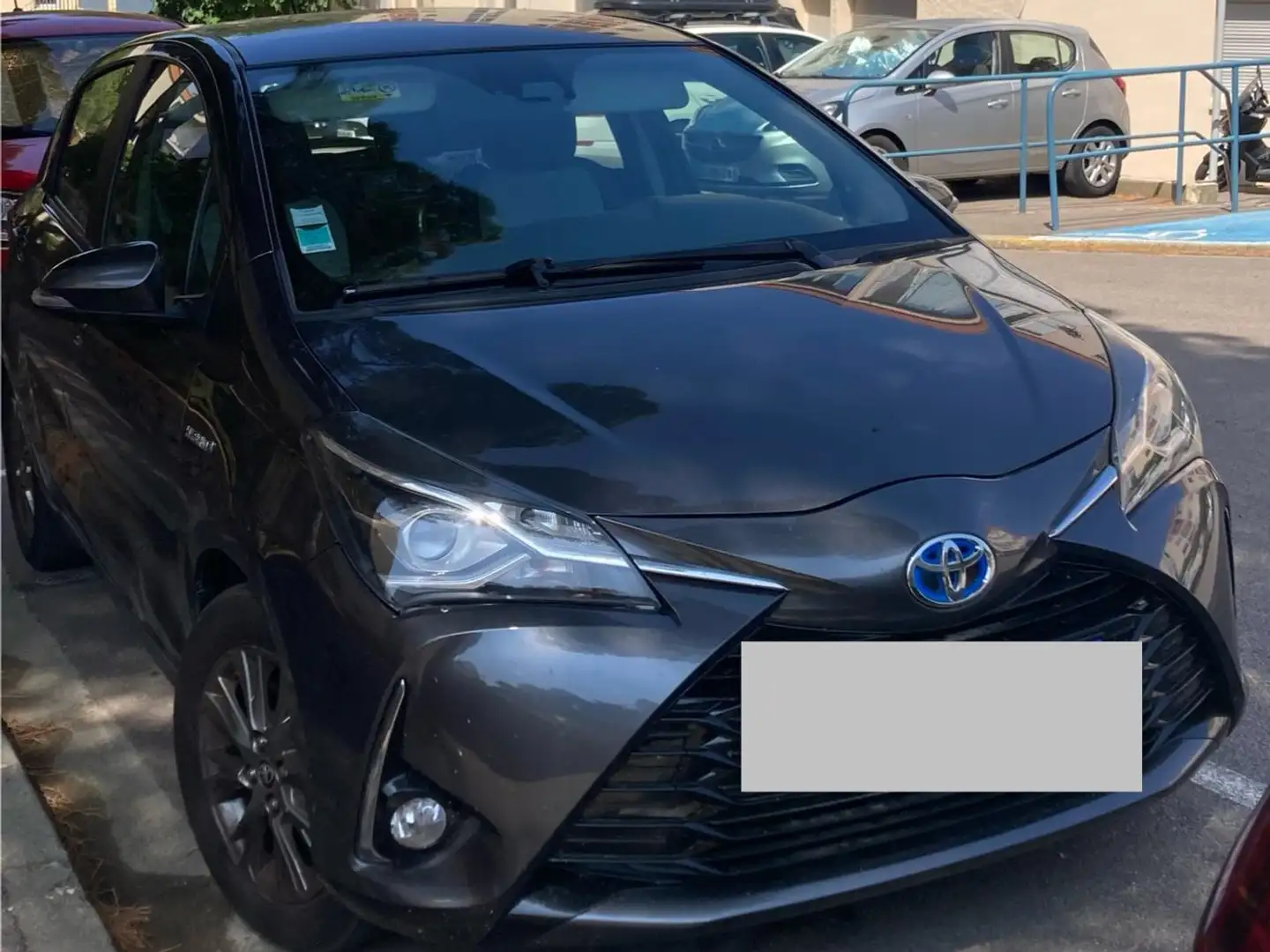 Toyota Yaris Yaris Hybride Pro 100h Dynamic Business Gris - 2