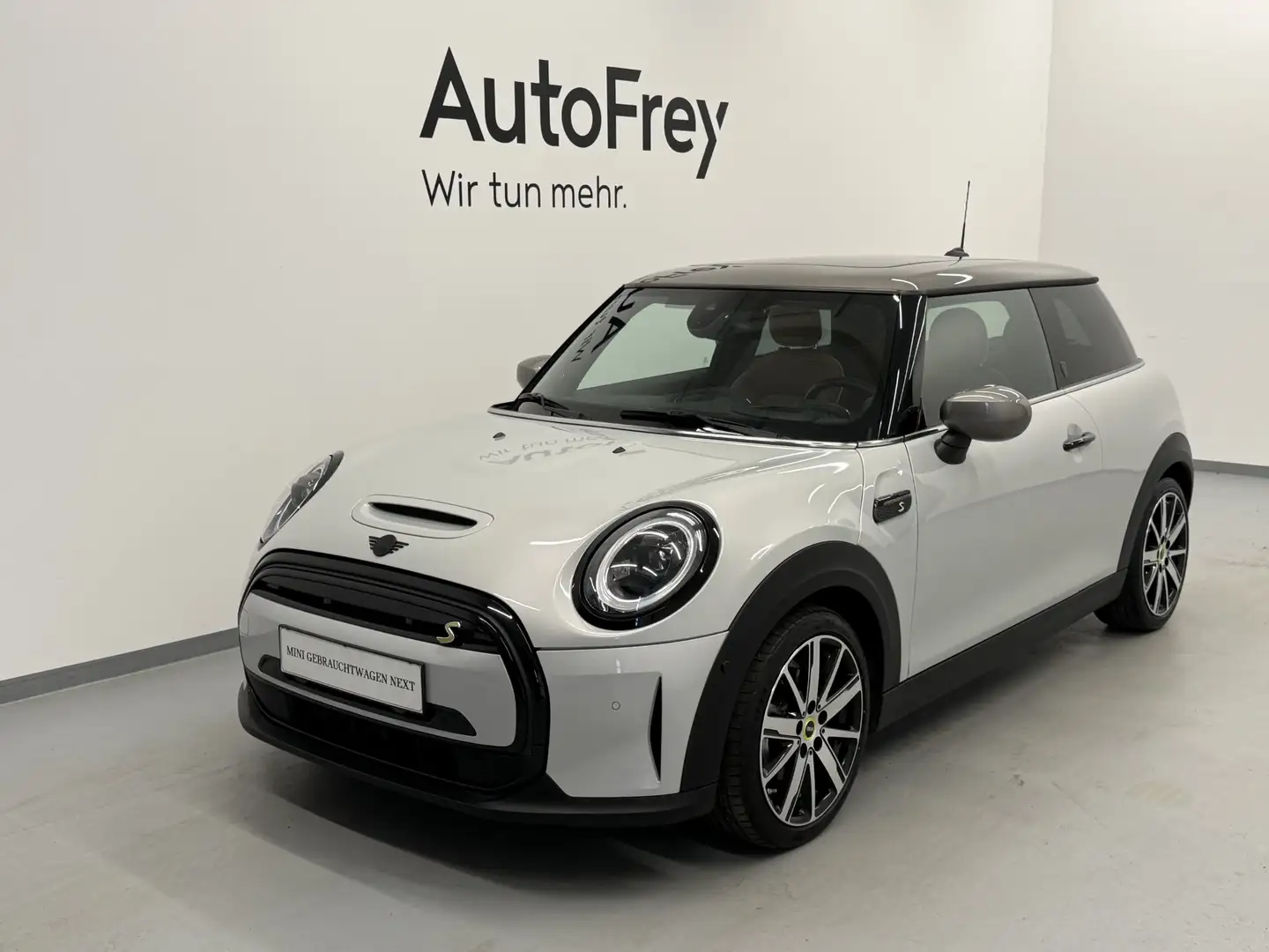 MINI Cooper SE Silber - 1