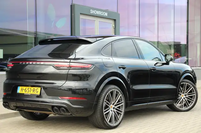 Porsche Cayenne view 5