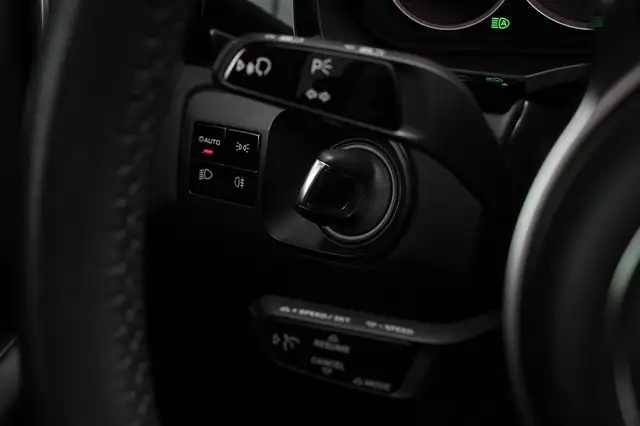 Porsche Cayenne view 27