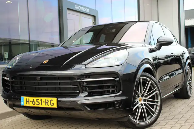 Porsche Cayenne view 2
