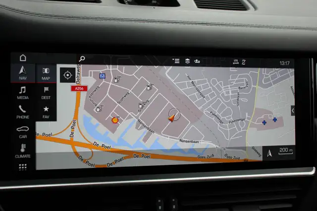 Porsche Cayenne view 20