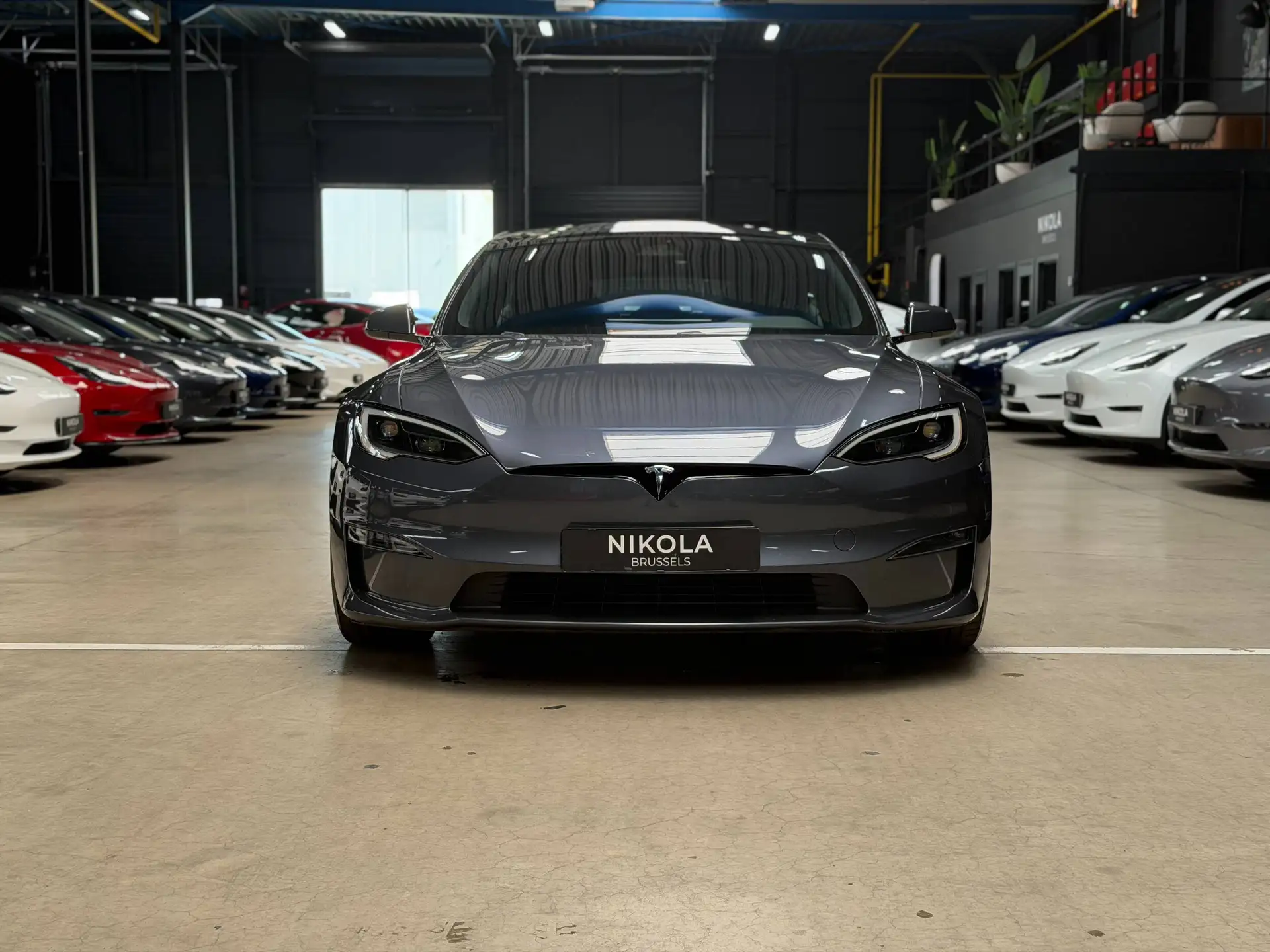 Tesla Model S E 493 kW 2023 건메탈 사진 4
