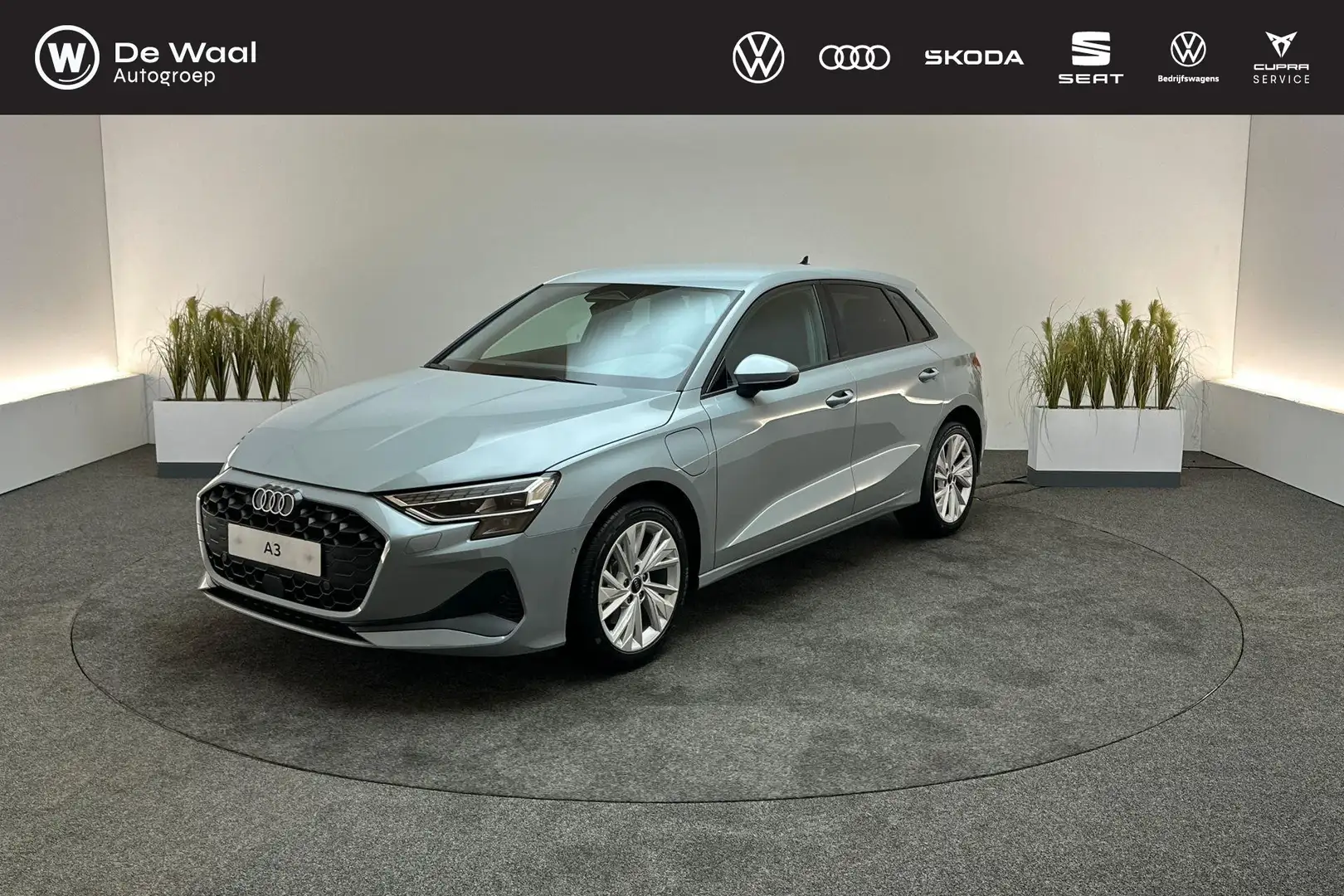 Audi A3 Sportback Pro Line 40 TFSI e S tronic Grijs - 1
