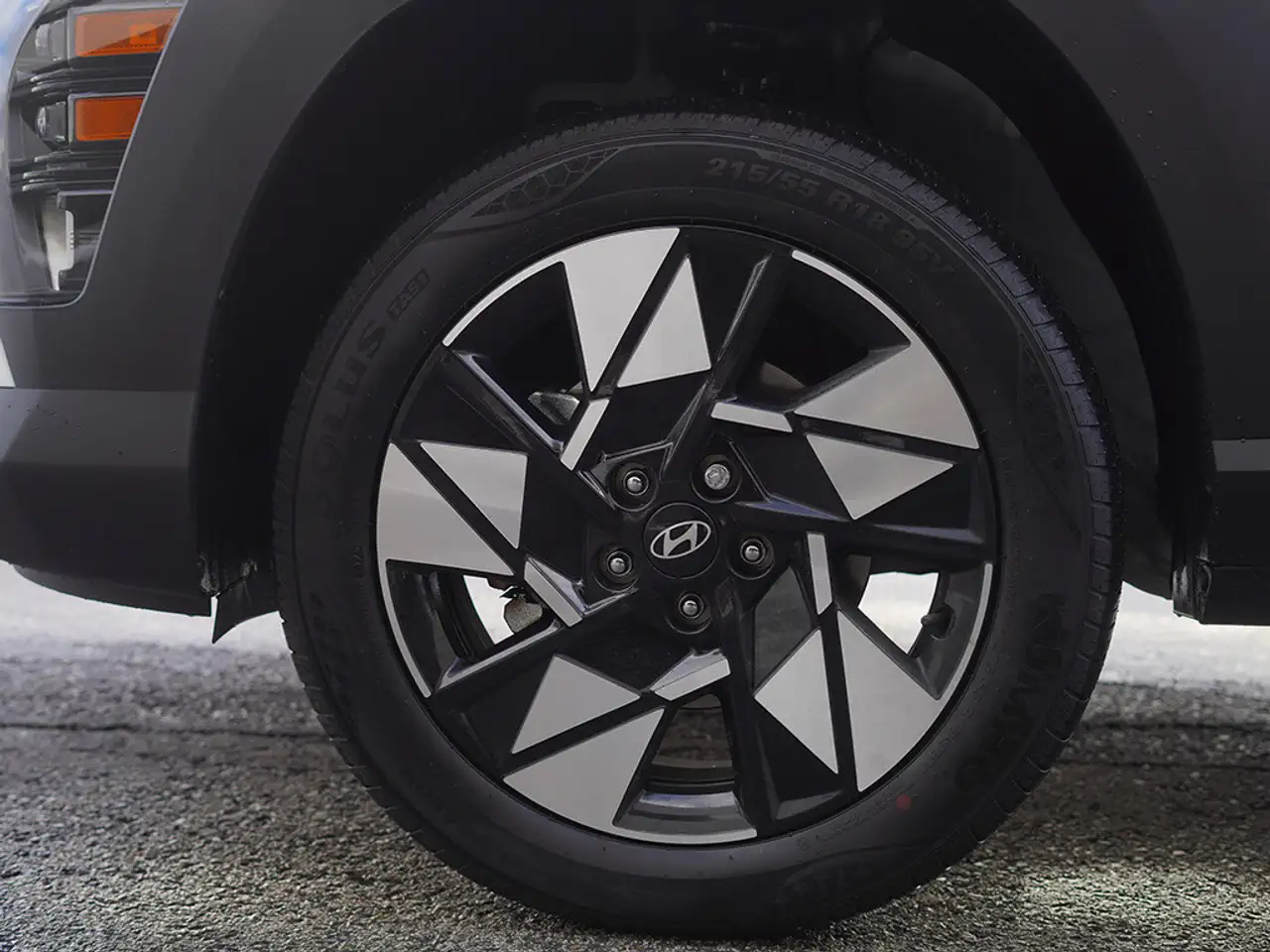 Hyundai KONA снимка Hyundai KONA