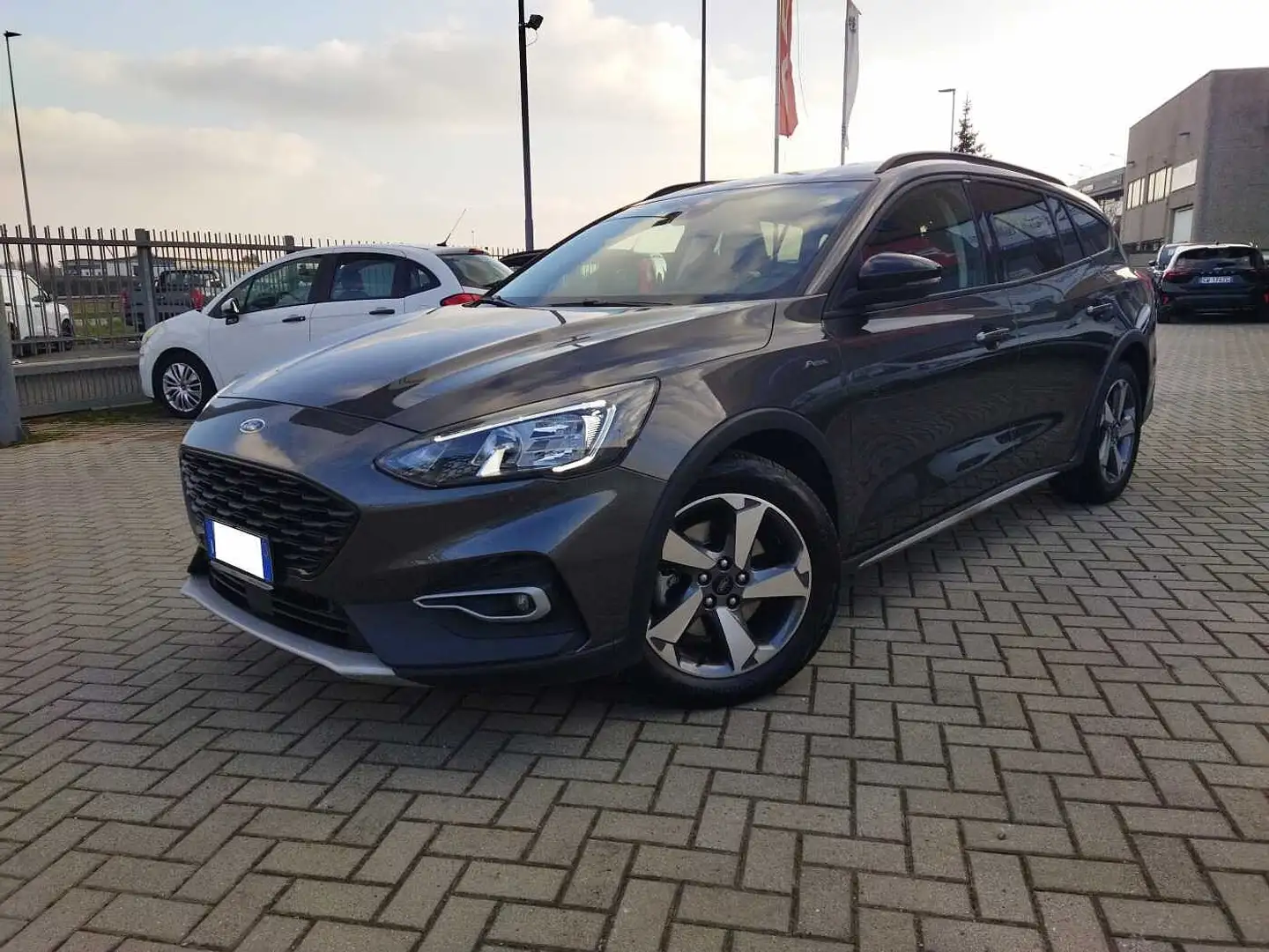 Ford Focus 4ª serie 1.0 EcoBoost Hybrid 125 CV SW AUTOCARRO A Grau - 1