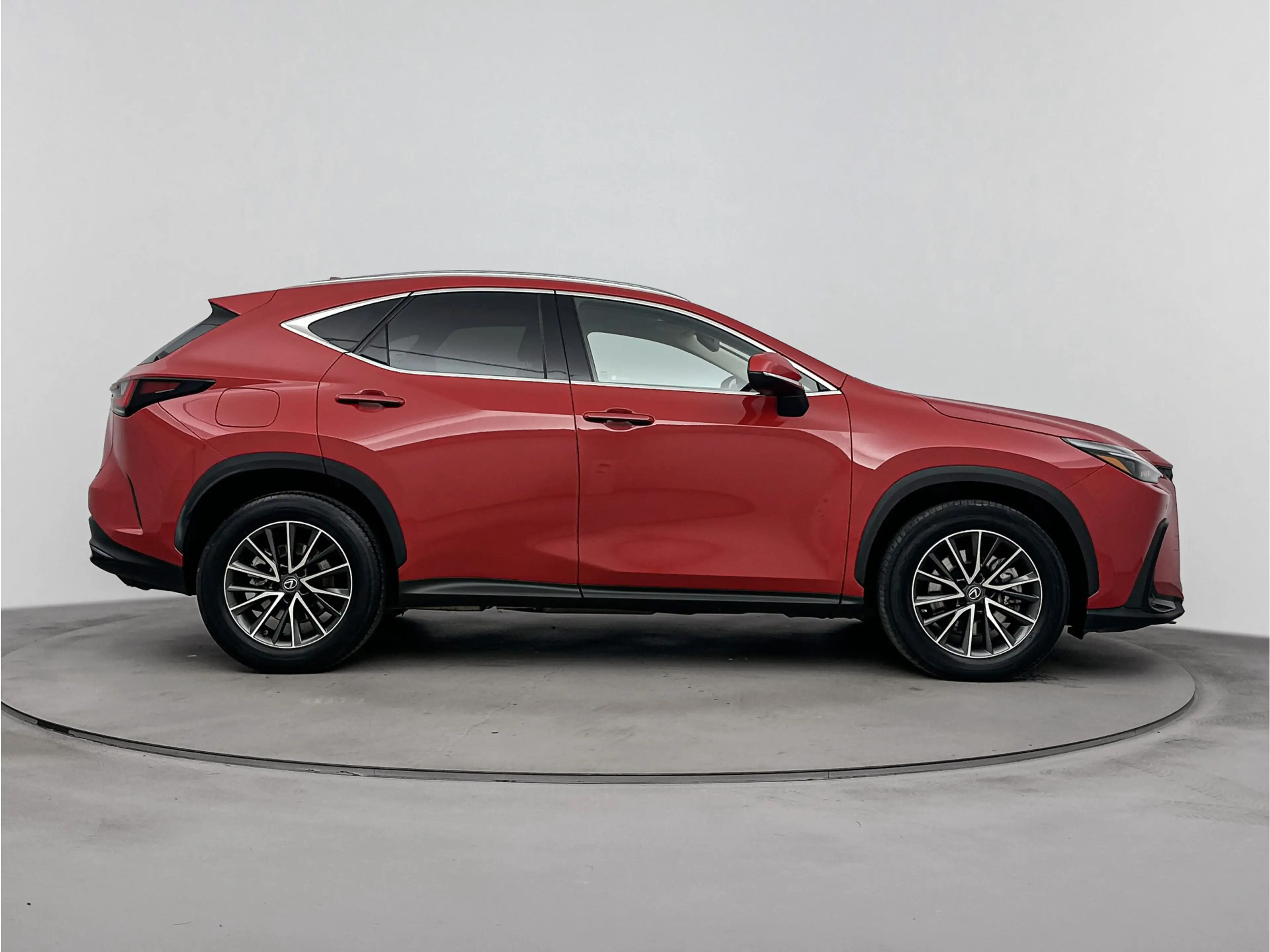 Lexus NX 450h+ AWD Launch Edition | Carplay | Adaptive Cruise Con — photo 11