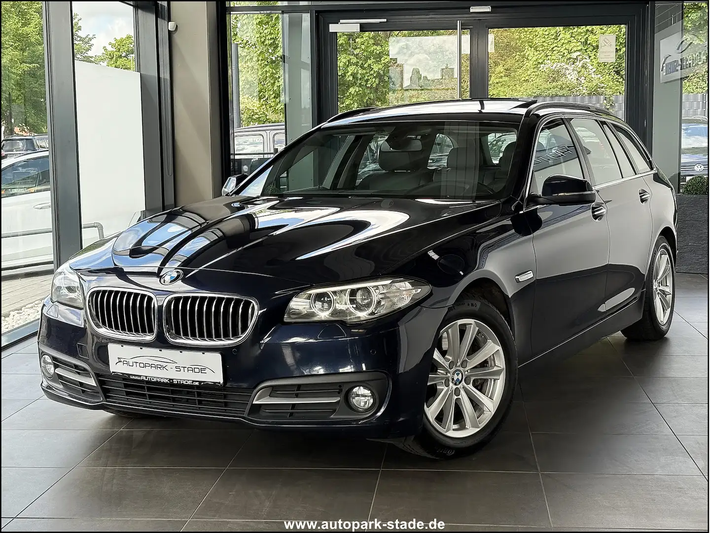 BMW 528 528i Touring Pano Memory Luft AHK BI-Xenon Ass. Albastru - 2