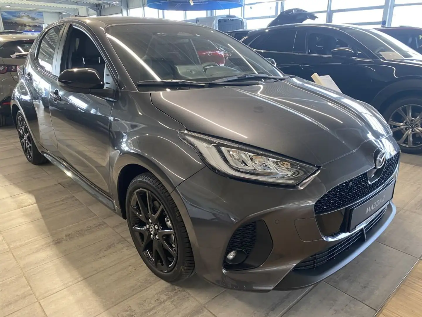 Mazda 2 Hybrid 1.5 VVT-i 116 CVT HOMURA PLUS Grau - 1