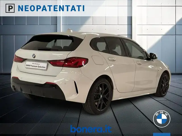 BMW 1 Series view 6