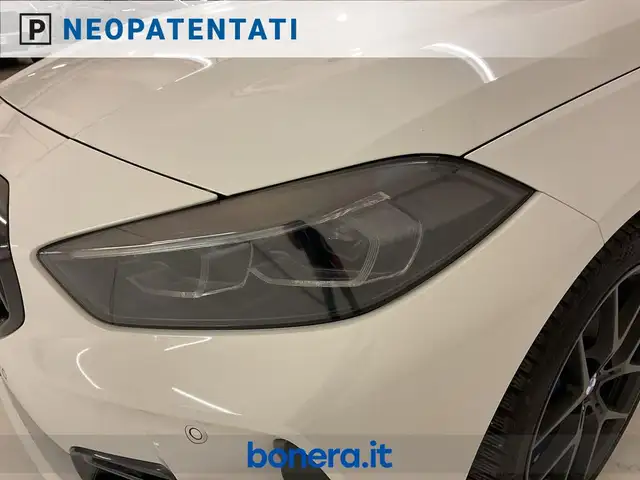 BMW 1 Series view 10