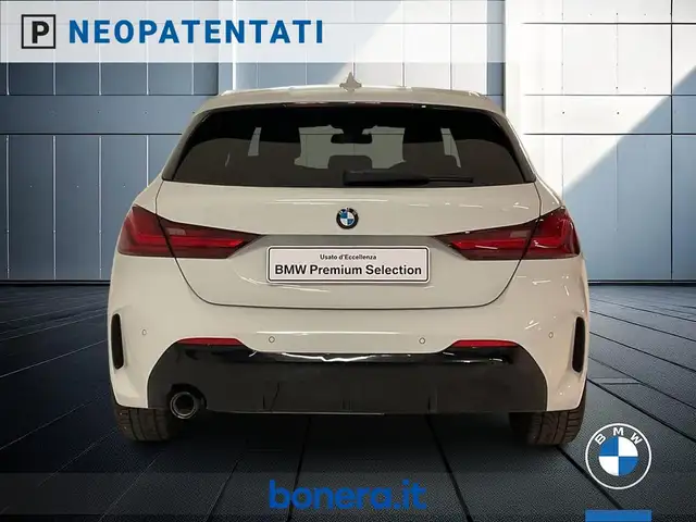 BMW 1 Series view 7