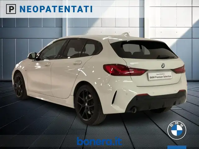 BMW 1 Series view 8