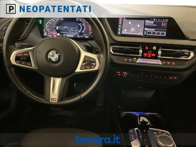 BMW 1 Series view 15