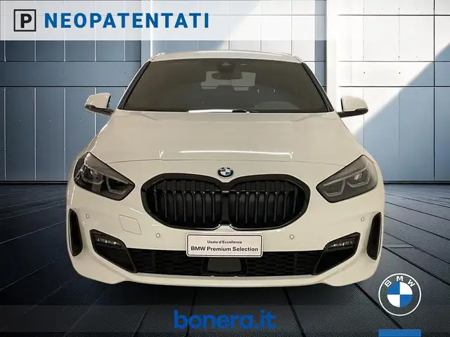 BMW 1 Series view 3