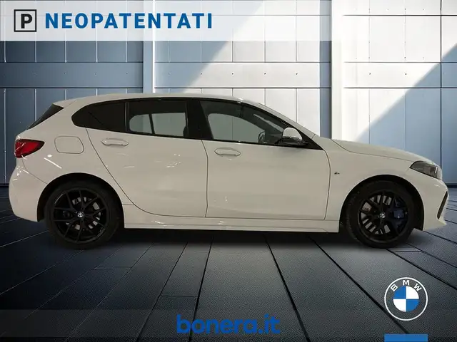 BMW 1 Series view 5