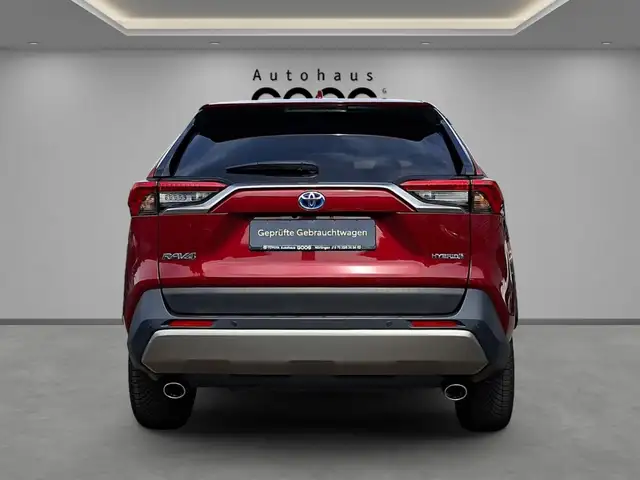 Toyota Rav4 view 4