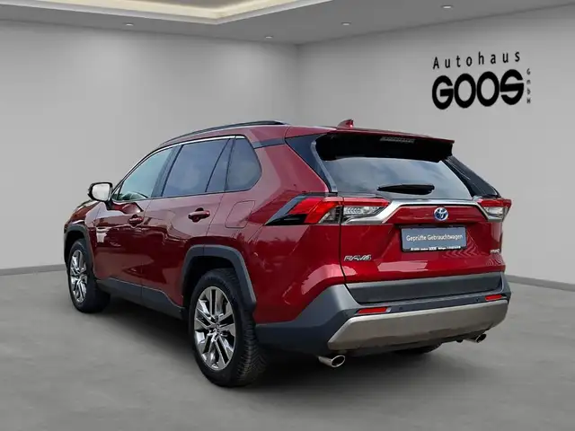 Toyota Rav4 view 3