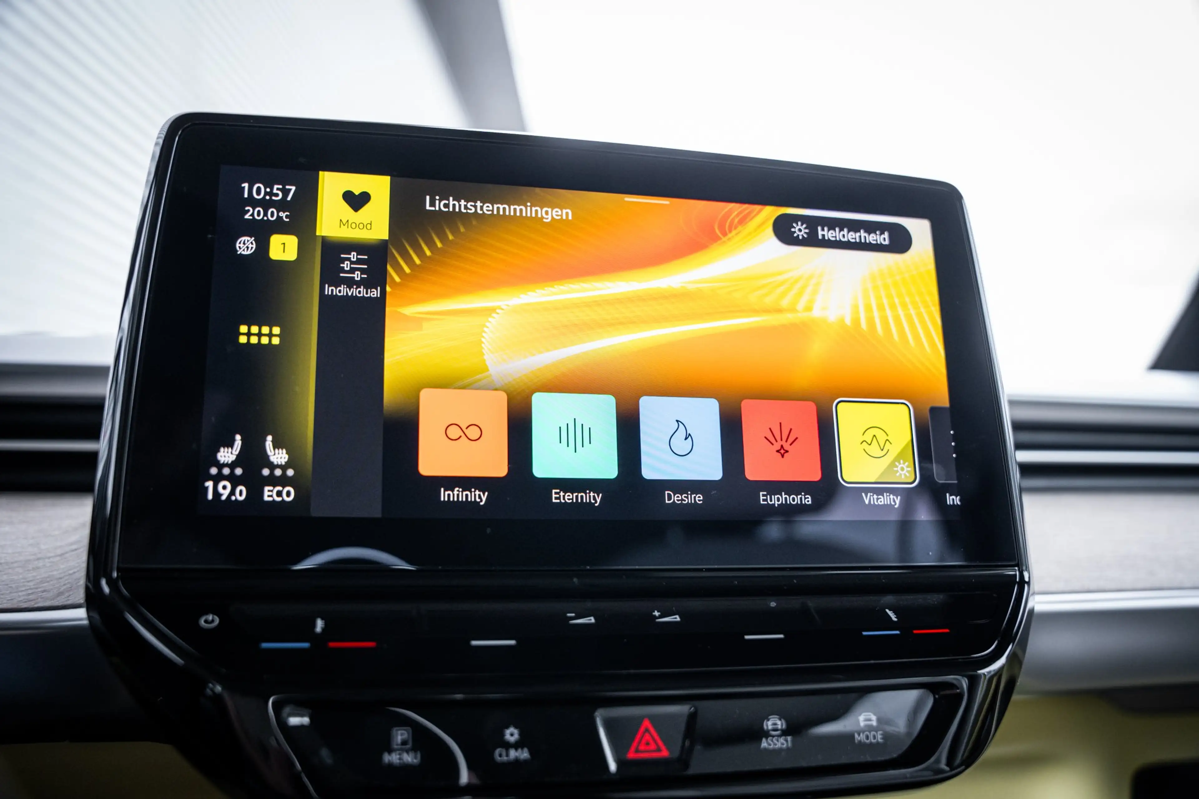 Volkswagen ID. Buzz 1st 77kWh 204pk | Trekhaak | Elektrische schuifdeu — photo 10
