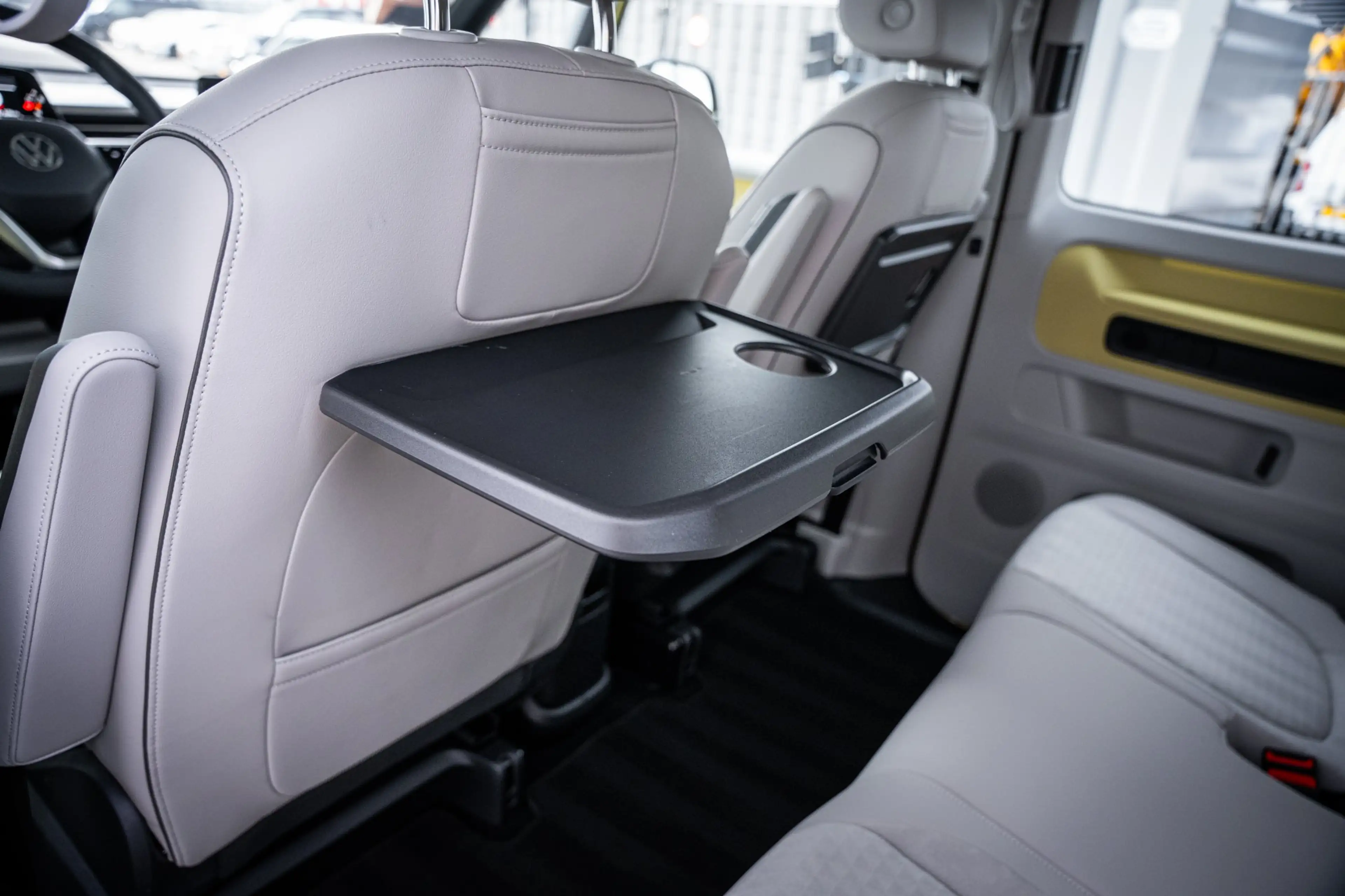 Volkswagen ID. Buzz 1st 77kWh 204pk | Trekhaak | Elektrische schuifdeu — photo 6