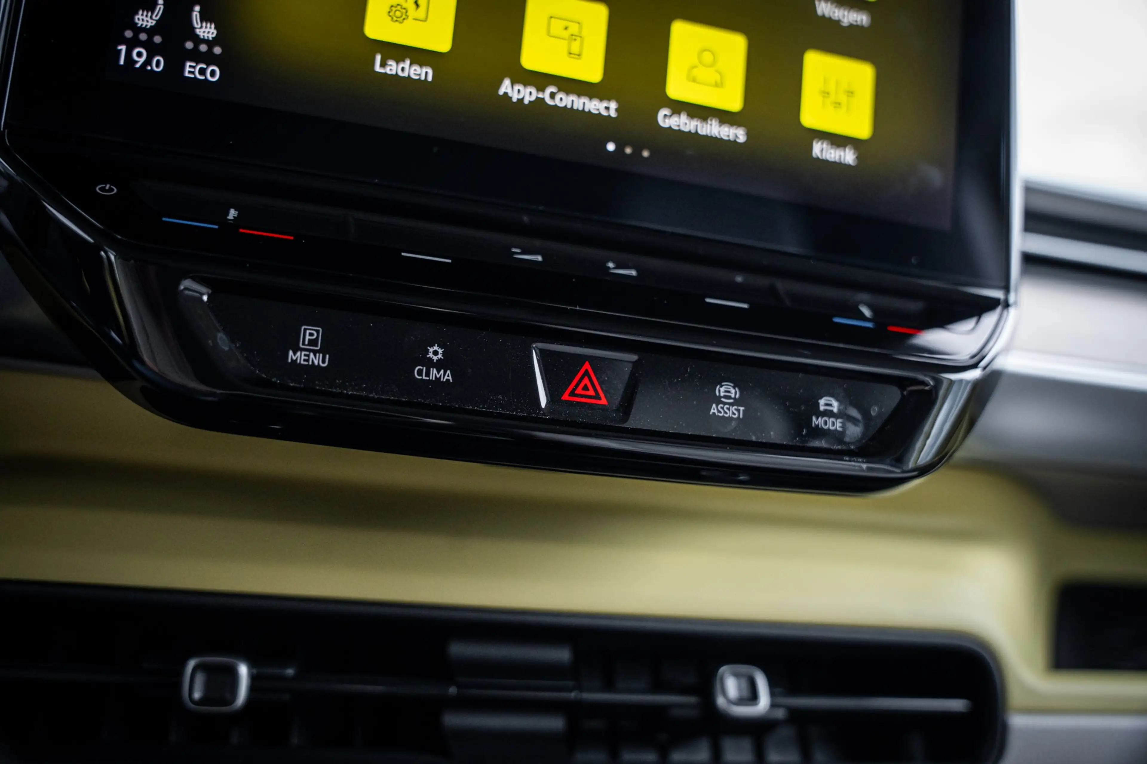 Volkswagen ID. Buzz 1st 77kWh 204pk | Trekhaak | Elektrische schuifdeu — photo 12