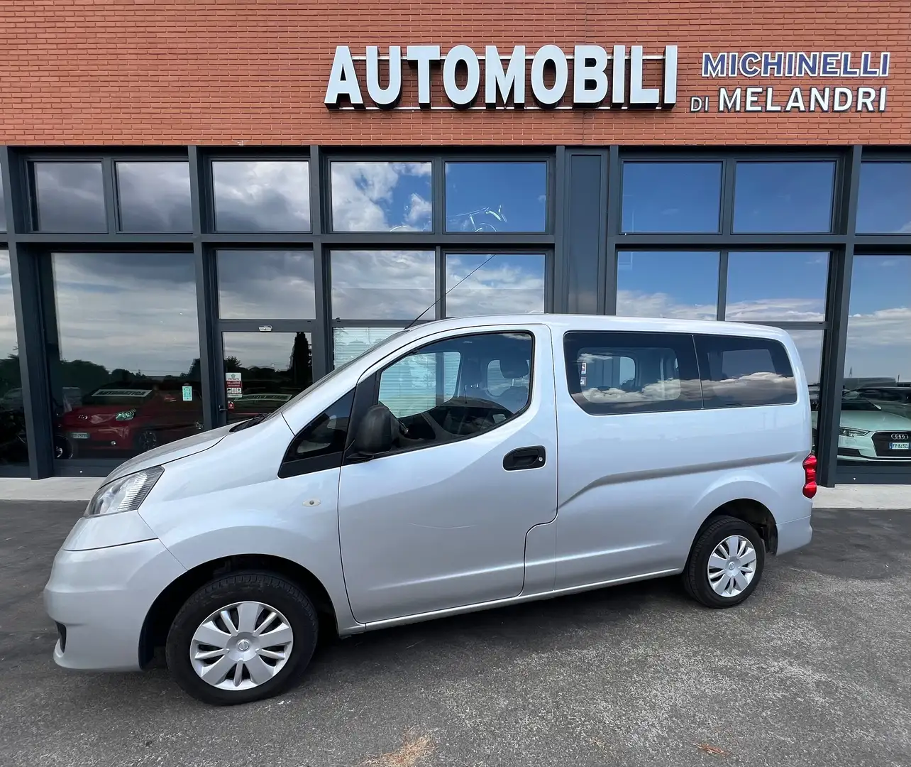 Nissan Evalia Evalia 1.5 dci N-Tec 90cv 5Posti Autocarro Gris - 1