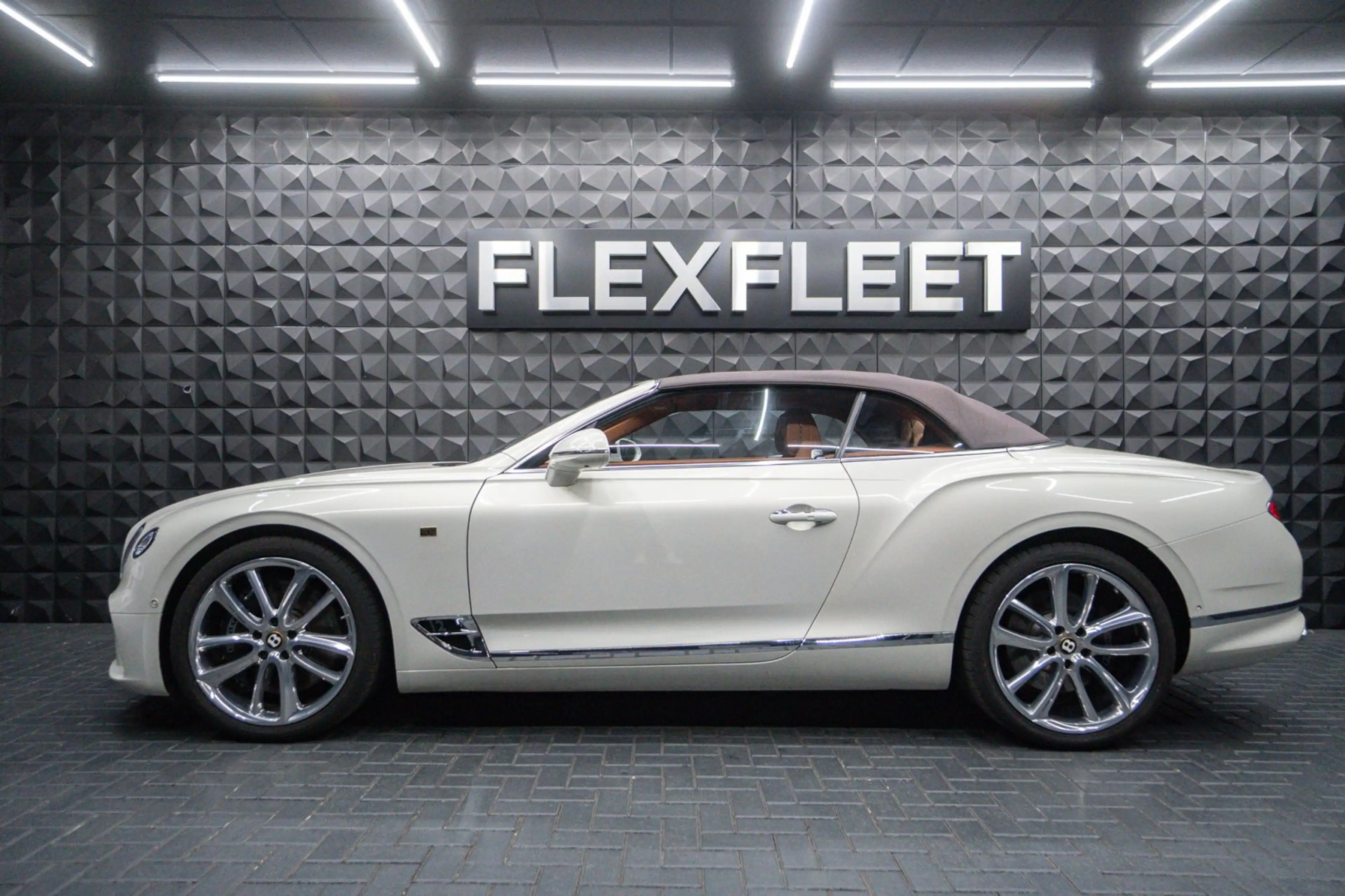 Bentley Continental GTC 100Jahre Edition Mulliner — photo 6
