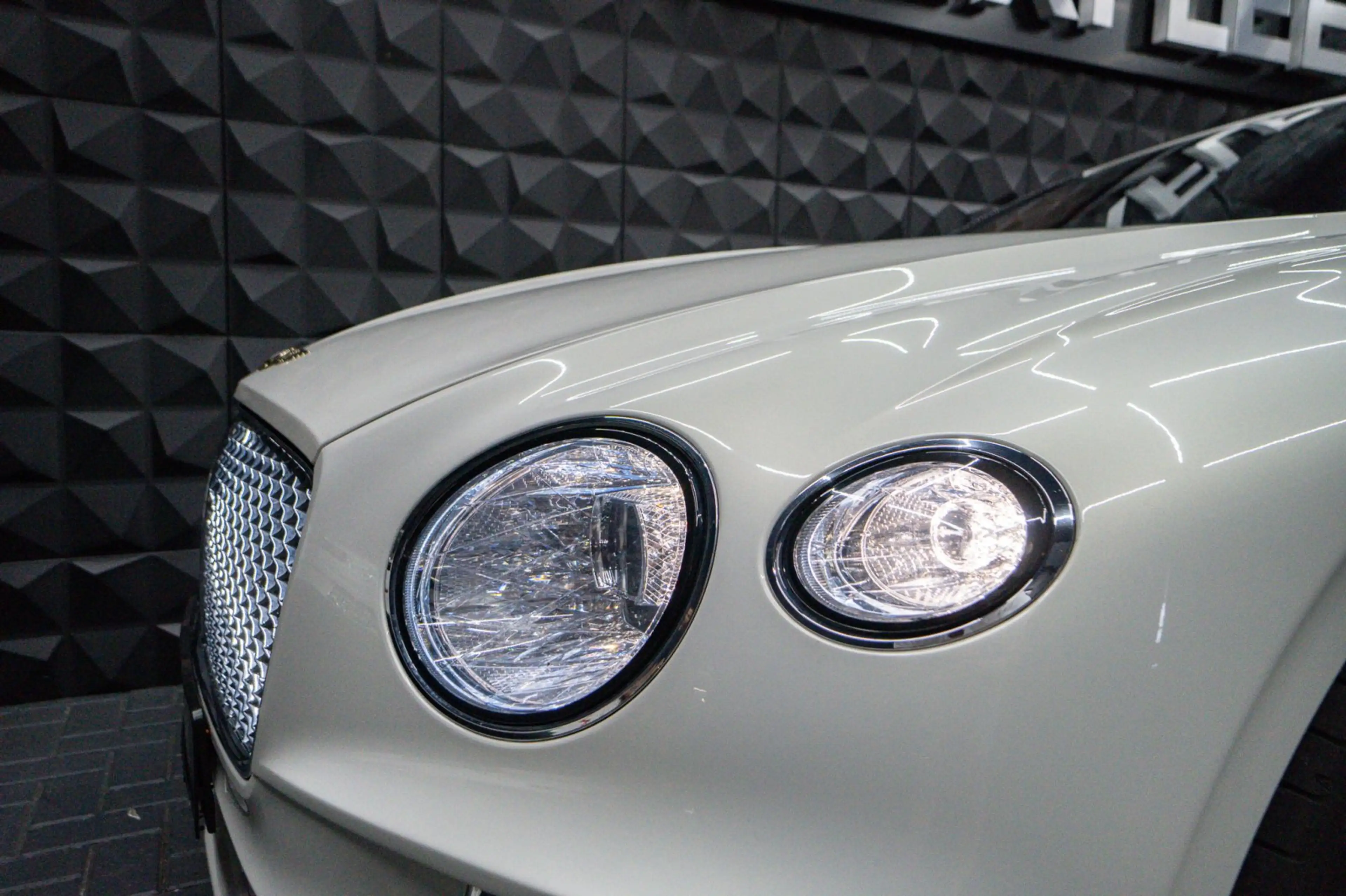 Bentley Continental GTC 100Jahre Edition Mulliner — photo 4