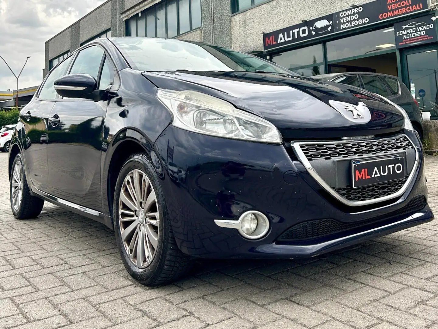 Peugeot 208 208 5p 1.2 puretech Active gpl 82cv Blu/Azzurro - 2