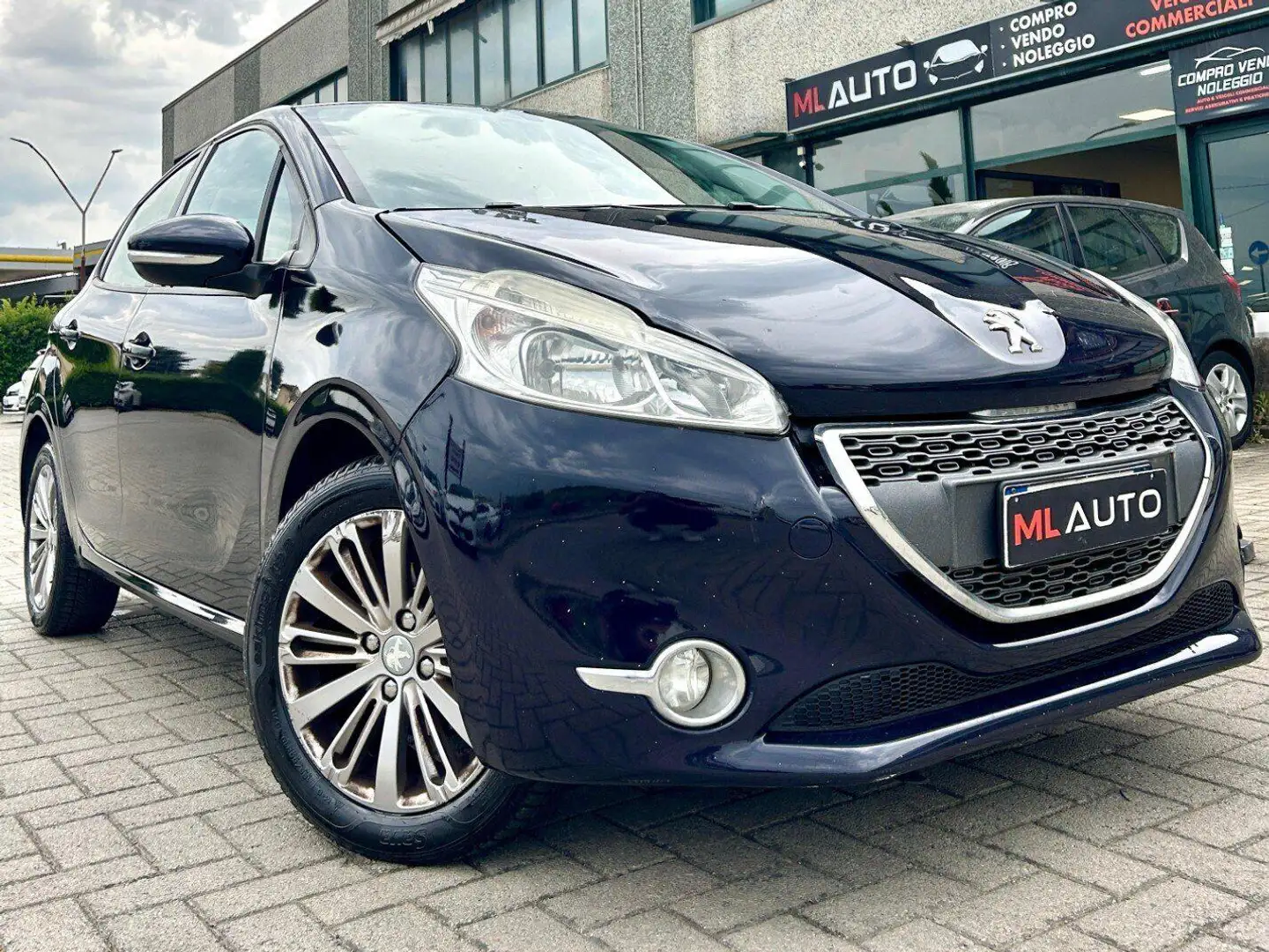 Peugeot 208 208 5p 1.2 puretech Active gpl 82cv Blu/Azzurro - 1