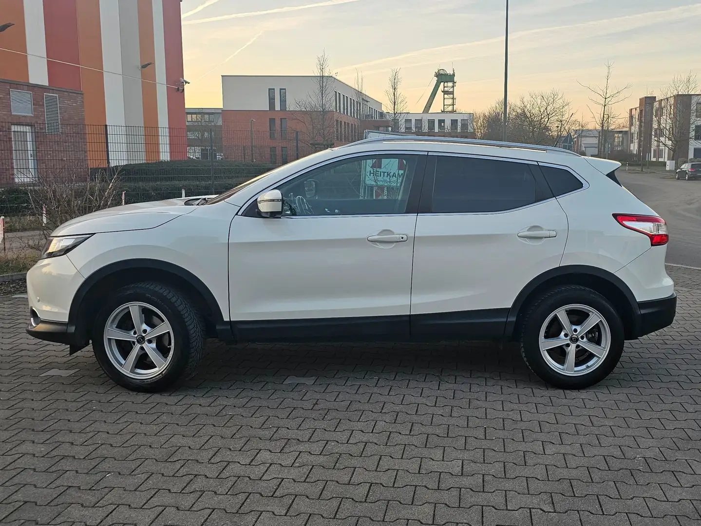 Nissan Qashqai Qashqai 1.2 DIG-T TEKNA Weiß - 2