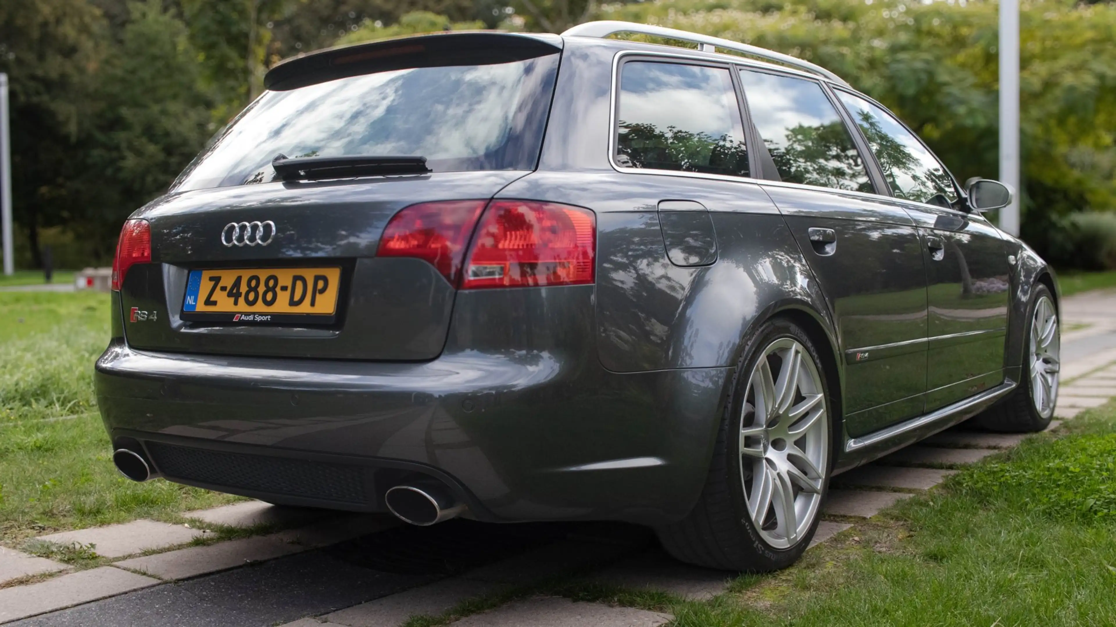 Audi RS4 avant 4.2 V8 B7 quattro — photo 3