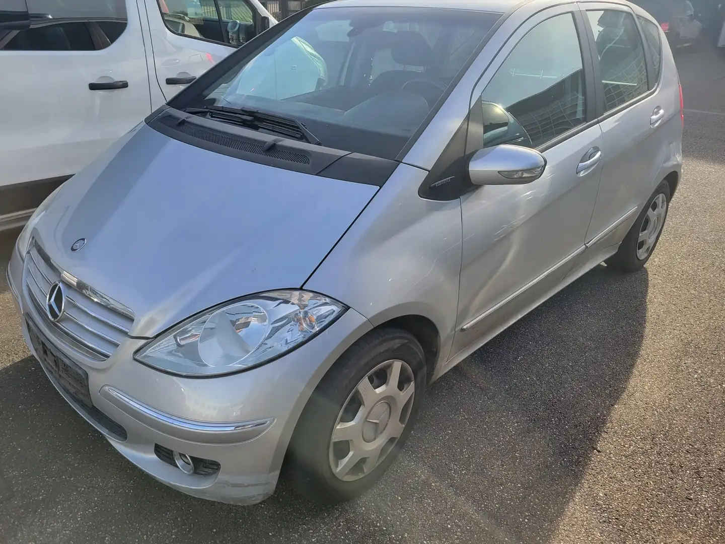Mercedes-Benz A 170 A-Klasse A 170 ELEGANCE TÜV 03/2027 Silber - 2