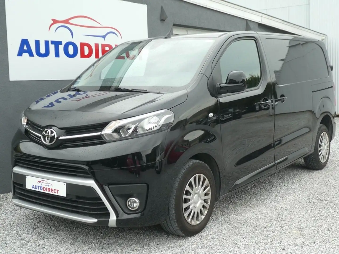 Toyota Proace 2.0 D-4D Utilitaire L2 Airco 3pl. Airco 10700+Tva Noir - 1