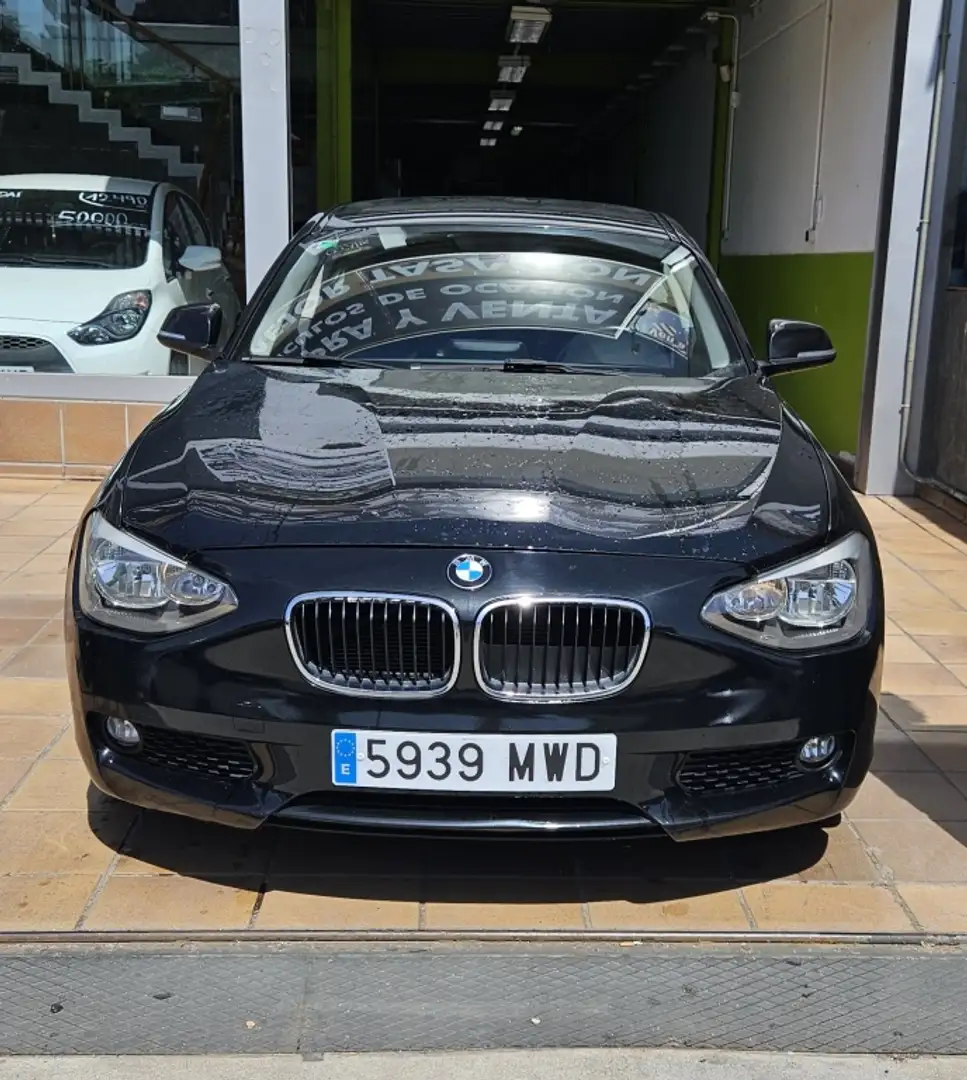 BMW 116 116d Efficient Dynamics Sport Negro - 1