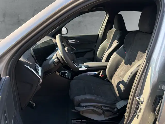 BMW X1 view 8