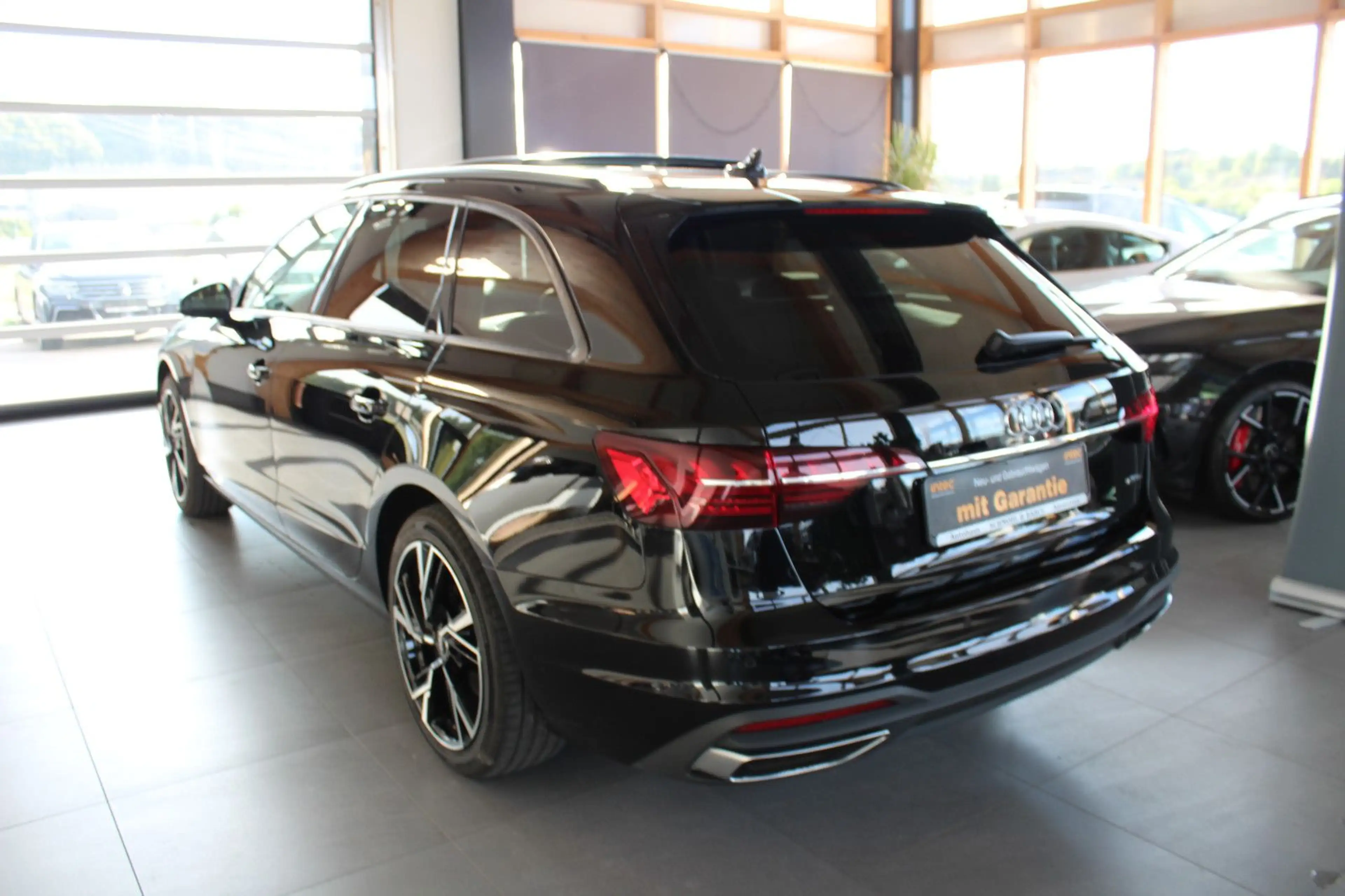 Audi A4 Avant 40 TDI S tro quattro*NAVI*LED*VIRT*PANO — photo 6