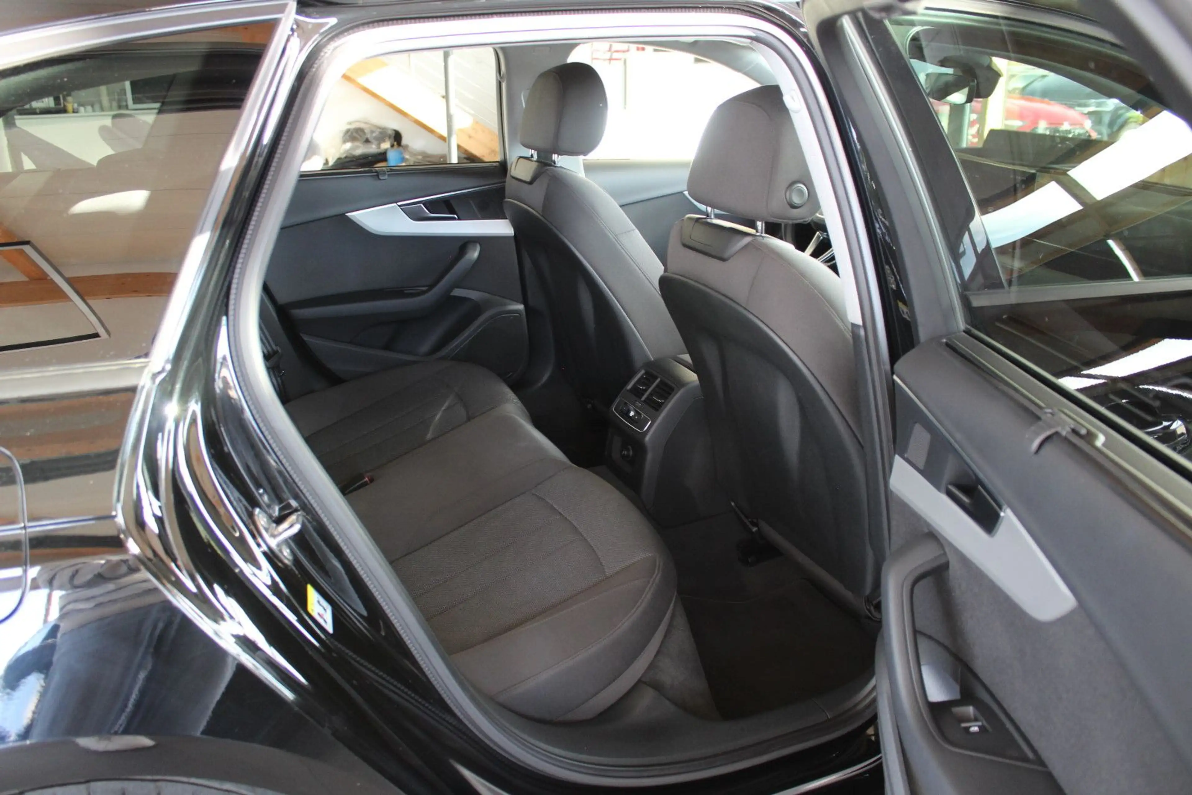 Audi A4 Avant 40 TDI S tro quattro*NAVI*LED*VIRT*PANO — photo 13