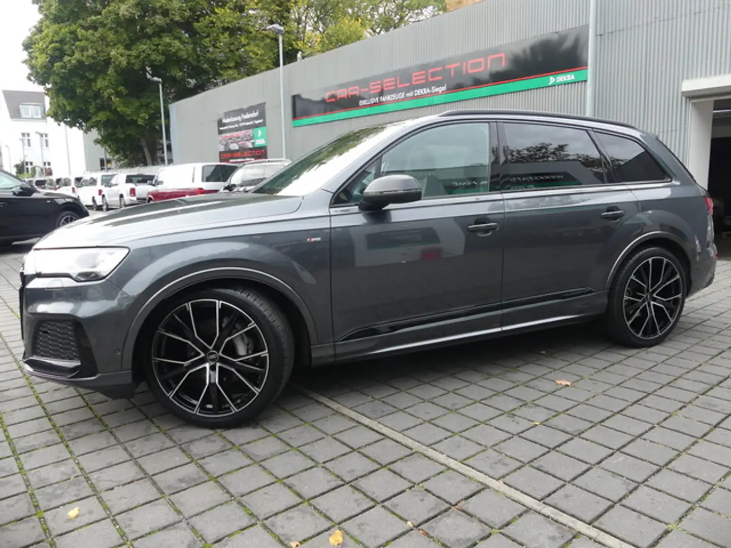 Audi Q7 45 TDI quattro S line AIRSUS/STANDHZ/AHK/22" Grey - 2