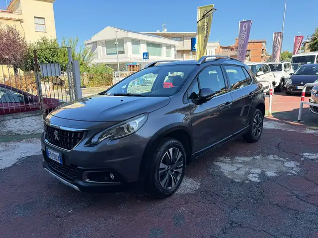 Peugeot 2008 view 6